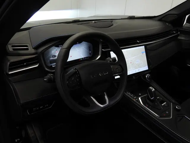 Lynk & Co 01 1.5 PHEV BlackEdition 2024 Hybride Benzine 4