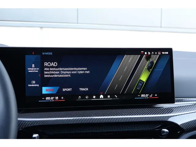 BMW M3 Touring xDrive Competition 2024 Benzine 48