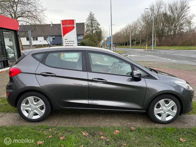 Ford Fiesta 1.1 Trend|NAVI|PDC|CRUISE|AIRCO 2017 Benzine 6