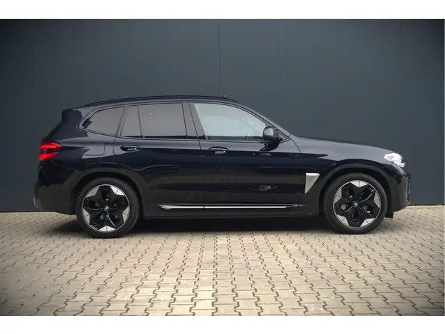 BMW iX3 High Executive 80 kWh 2021 Elektrisch 9