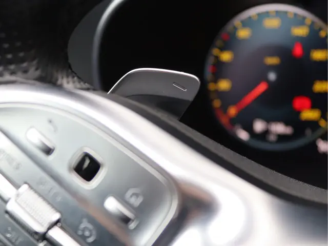 Mercedes-Benz C-Klasse Estate 180 AMG 2020 Benzine 34