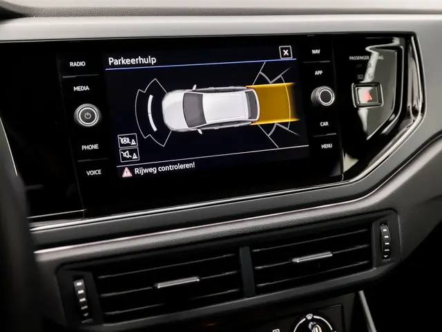 Volkswagen Taigo 1.0 TSI R-Line Sport 2023 Benzine 30