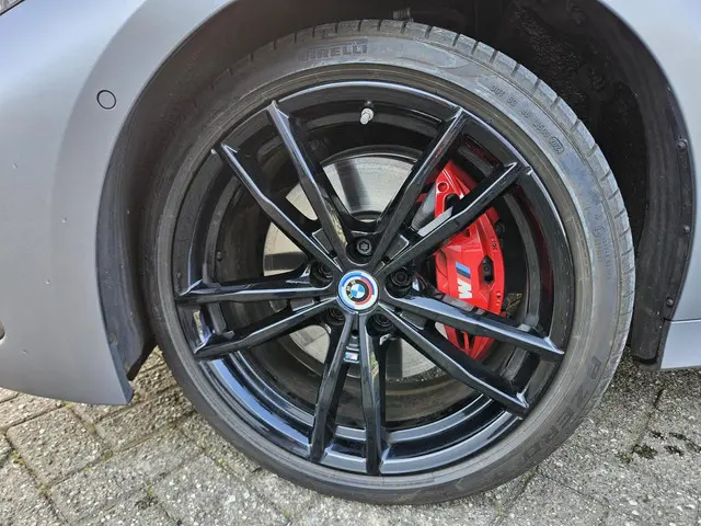 BMW 3 Serie Touring 330e 2022 Hybride Benzine 12