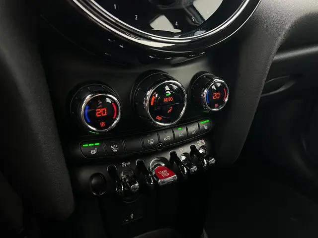 MINI Cooper Mini 1.5 Business Edition 2021 Benzine 12