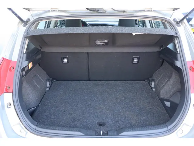 Toyota Auris 1.8 Hybrid Aspiration 2013 Hybride Benzine 17