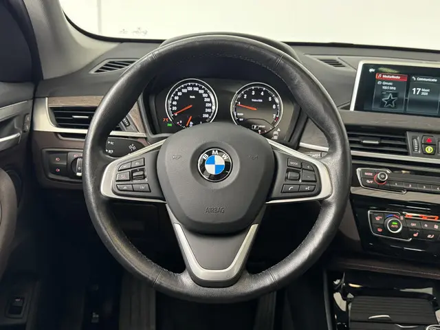 BMW X1 sDrive20i High Executive 2018 Benzine 20