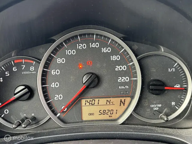 Toyota Yaris 1.3 VVT-i Dynamic / Garantie ! 2012 Benzine 16