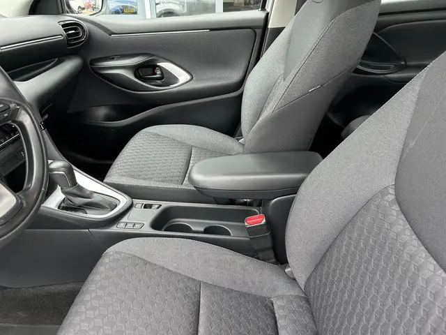 Mazda 2 Hybrid 1.5 Pure 2023 Hybride Benzine 11