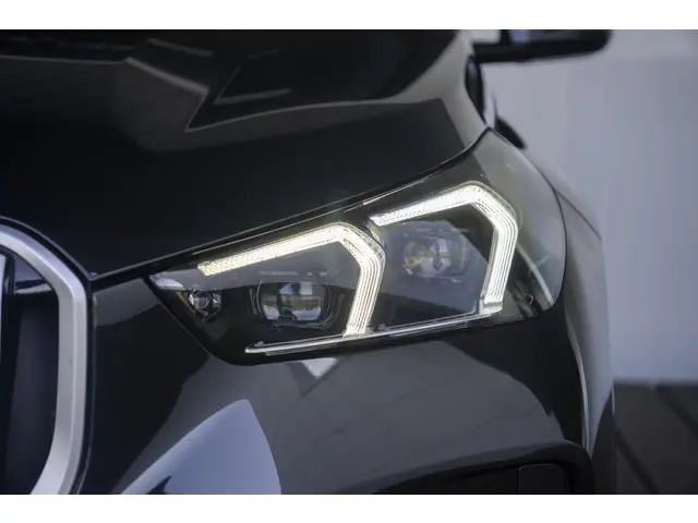 BMW X1 18i sDrive Aut. 2024 Benzine 49