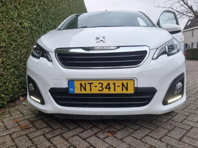 Peugeot 108 1.0 e-VTi Blue Lion 2017 Benzine 8