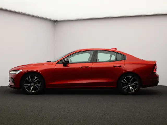 Volvo S60 2.0 B3 R-Design 2020 Benzine 5