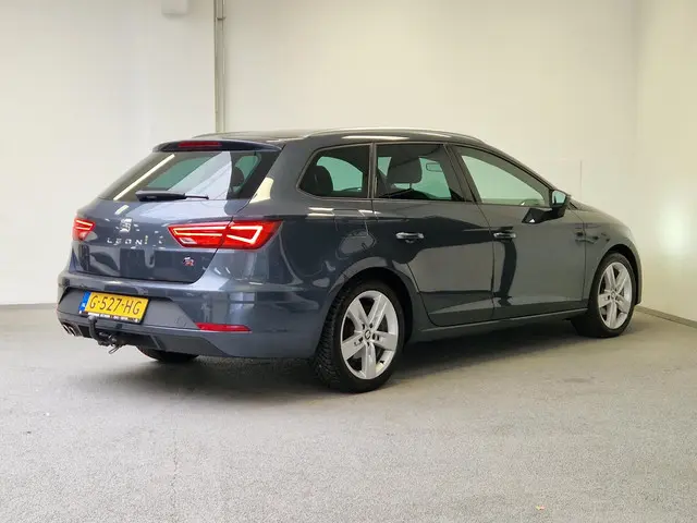 SEAT Leon Sportstourer ST 1.5 TSI FR Intense 2019 Benzine 7