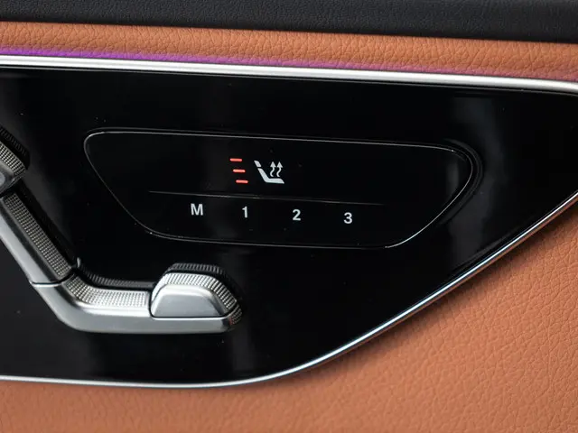 Mercedes-Benz C-Klasse Estate 180 AMG Line 2024 Benzine 25