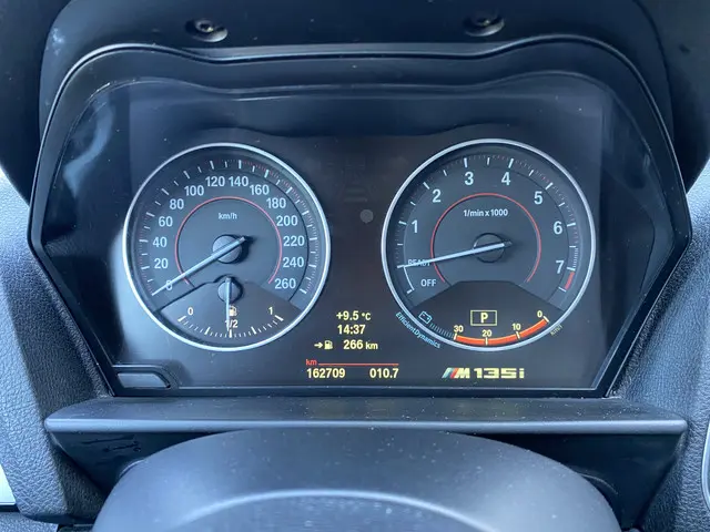 BMW 1 Serie M135i High Executive 2014 Benzine 18