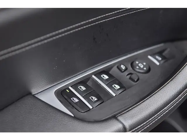 BMW X3 xDrive20i High Executive 2018 Benzine 10