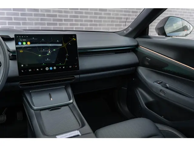 Lynk & Co 08 1.5 More 2025 Hybride Benzine 32