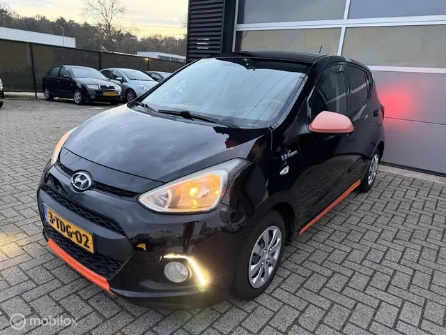 Hyundai i10 1.0i i-Motion| bluetooth| new apk! 2014 Benzine 2