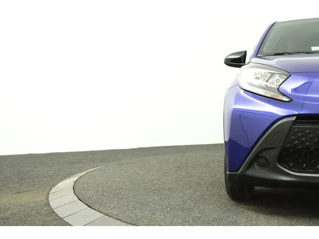 Toyota Aygo X 1.0 VVT-i S-CVT Play 2024 Benzine 35