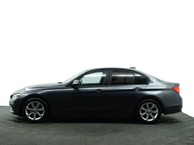 BMW 3 Serie 328i 245pk High Executive Aut- 2012 Benzine 32
