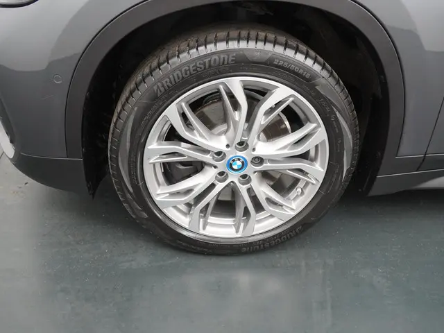 BMW X1 xDrive25e 2022 Hybride Benzine 28
