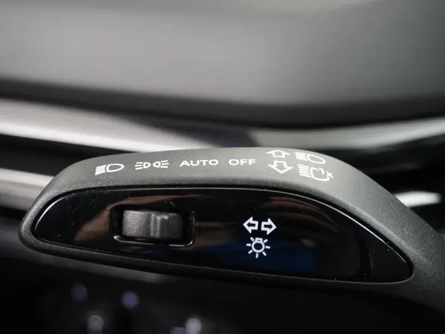 MG MG4 Electric Luxury 64 kWh 2023 Elektrisch 24
