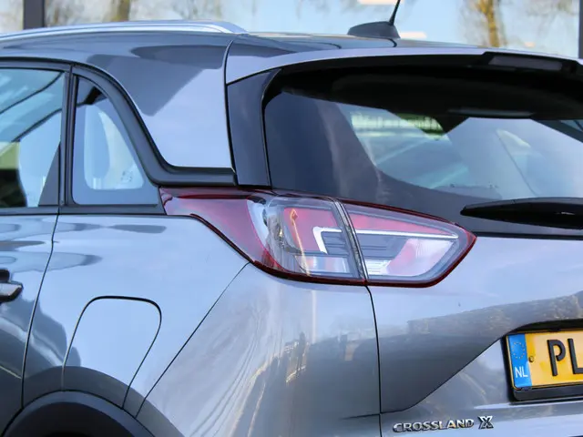 Opel Crossland X 1.2 Online Edition 2017 Benzine 22