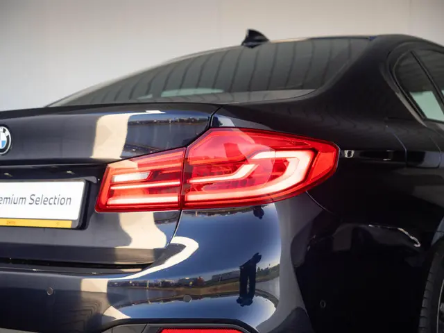 BMW 5 Serie Sedan 520i 2020 Benzine 17