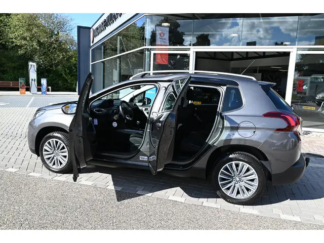 Peugeot 2008 1.2 PureTech Signature 2019 Benzine 13