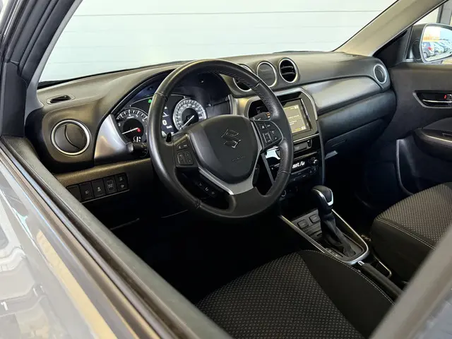 Suzuki Vitara 1.5 Hybrid Select 2023 Hybride Benzine 8