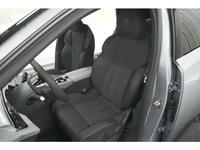 Peugeot 5008 HYbrid 145 e-DCS6 GT 2025 Hybride Benzine 22