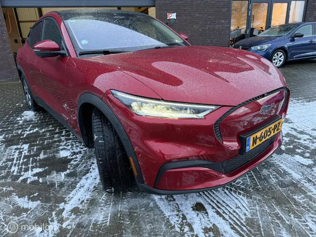 Ford Mustang Mach-E RWD 75 kWh 2021 Elektrisch 8