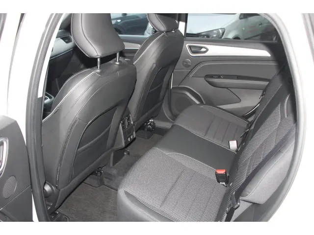 Renault Arkana 1.3 TCe 140 2022 Hybride Benzine 9