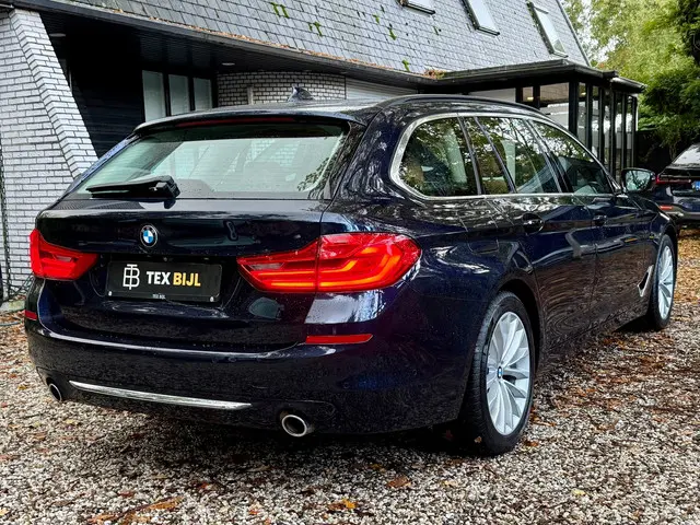 BMW 5 Serie Touring 530i High Executive 2018 Benzine 6