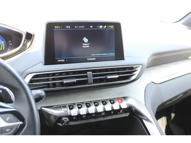Peugeot 3008 1.6 HYbrid4 300 GT 2020 Hybride Benzine 26