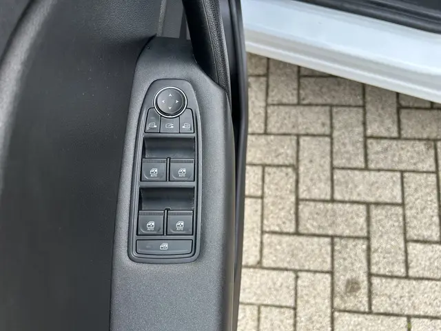 Renault Captur 1.0 TCe 90 Business Zen 2021 Benzine 12