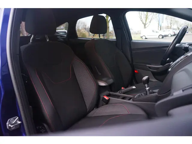 Ford Focus 1.0 ST-Line 2017 Benzine 8