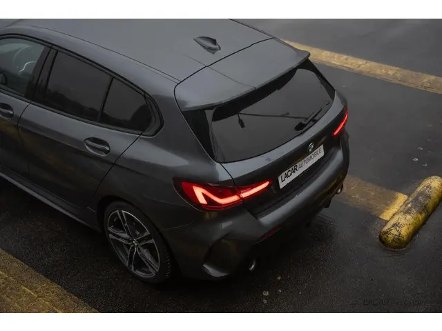 BMW 1 Serie 118d High Executive I M Sport 2021 Diesel 34