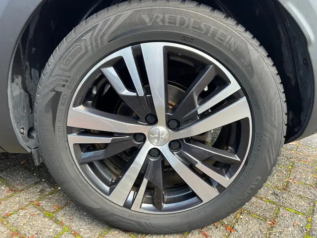 Peugeot 3008 1.2 PureTech Allure Automaat 2017 Benzine 7