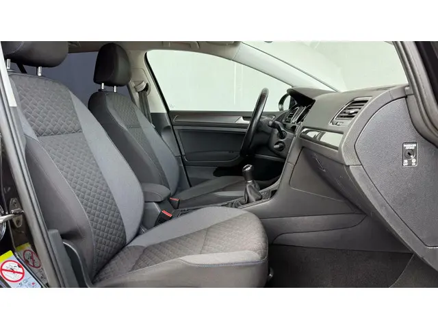 Volkswagen Golf 1.0 TSI Highline 2018 Benzine 11
