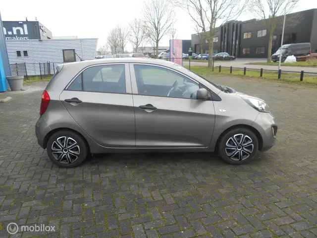 Kia Picanto 1.0 CVVT ComfortLine Trekhaak!! 2014 Benzine 6