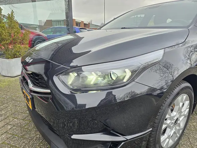 Kia Ceed Sportswagon 1.0 T-GDi DynamicLine 2022 Benzine 32