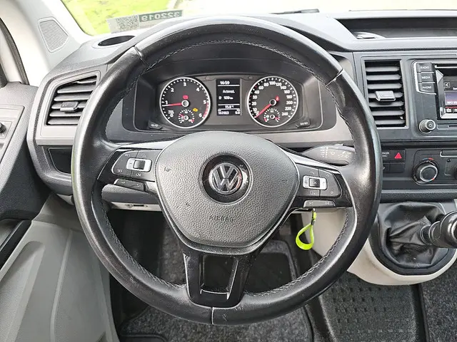 Volkswagen Transporter 2.0 TDI 2019 Diesel 11