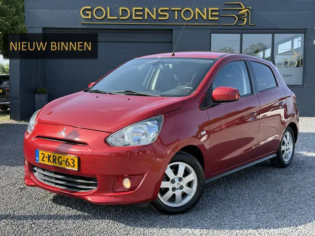 Mitsubishi Space Star 1.0 Intense 2013 Benzine 1