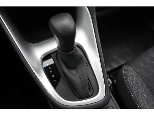 Toyota Yaris 1.5 Hybrid Dynamic 2021 Hybride Benzine 24