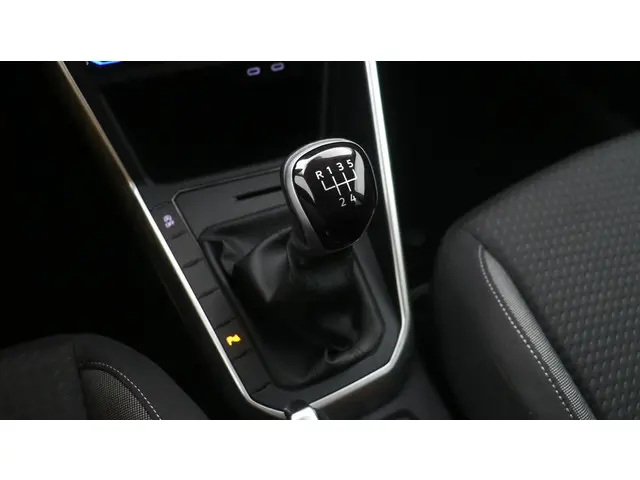 Volkswagen Polo 1.0 TSI 95pk Life Business 2023 Benzine 26