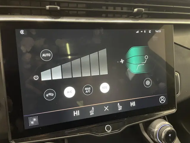 Lynk & Co 01 1.5 2022 Hybride Benzine 24