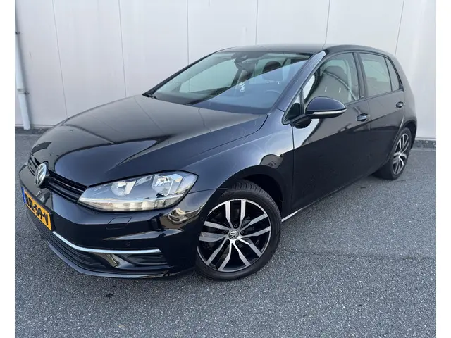 Volkswagen Golf 1.5 TSI Highline 2019 Benzine 2