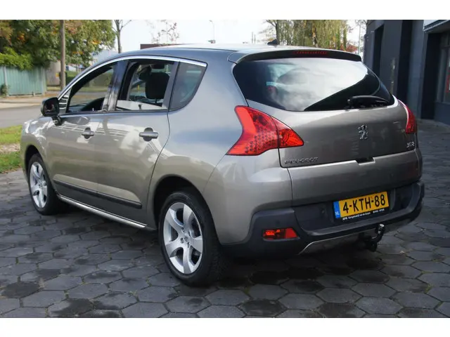 Peugeot 3008 1.6 VTi Style 2013 Benzine 7