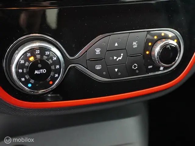 Renault Captur 0.9 TCe Helly Hansen 2015 Benzine 16