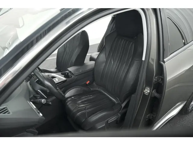 Peugeot 3008 PureTech 130 EAT6 Allure 2017 Benzine 29